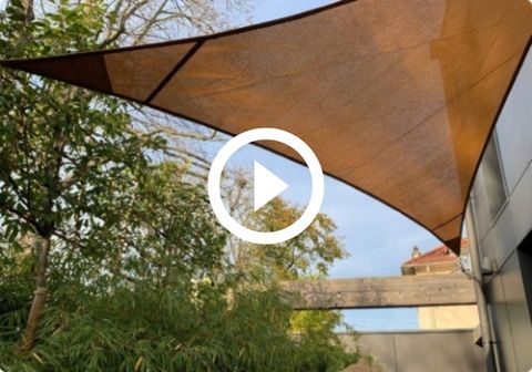Video voile d'ombrage ajouree pour terrasse