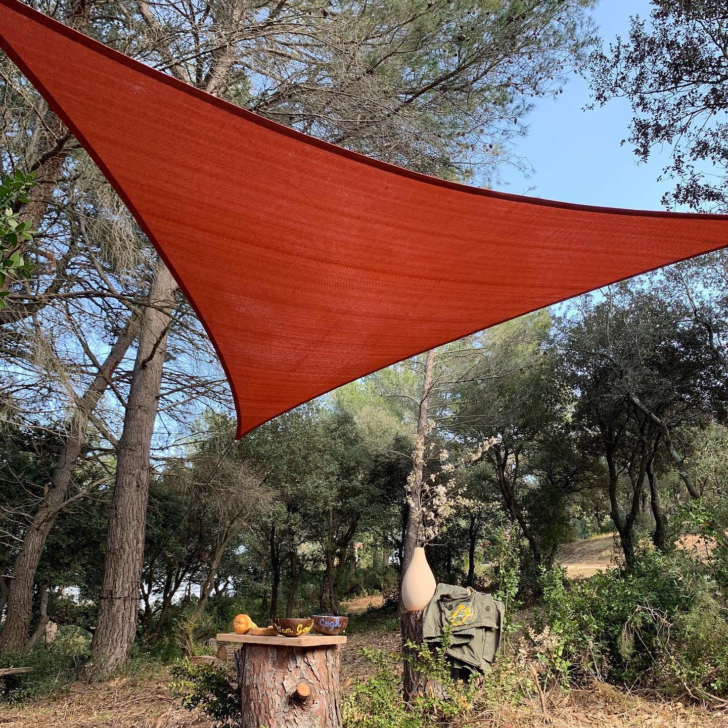 Voile ombrage pas cher triangle ajouré rouge