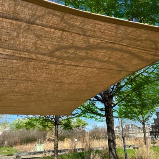 Voile D'ombrage Beige 2x3m - Protection UV 90%, œillets Renforcés - Pour Terrasse, Jardin, Piscine