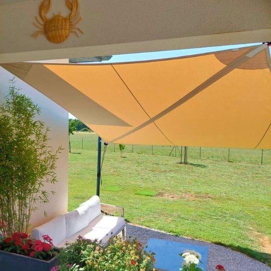 Poteau pour voile d’ombrage imperméable pour terrasse et jardin coloris mastic