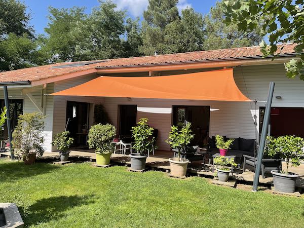 décorer vos terrasses avec des voiles d'ombrage